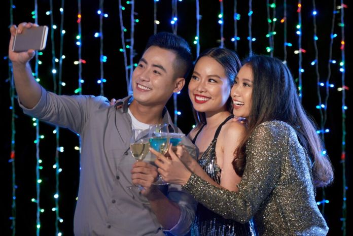 young people photographing club 1098 21941 young people photographing club 1098 21941