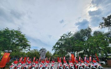 Hình ảnh 5G Viettel tràn ngập mọi con đường TP Nha Trang Roadshow 5G Viettel